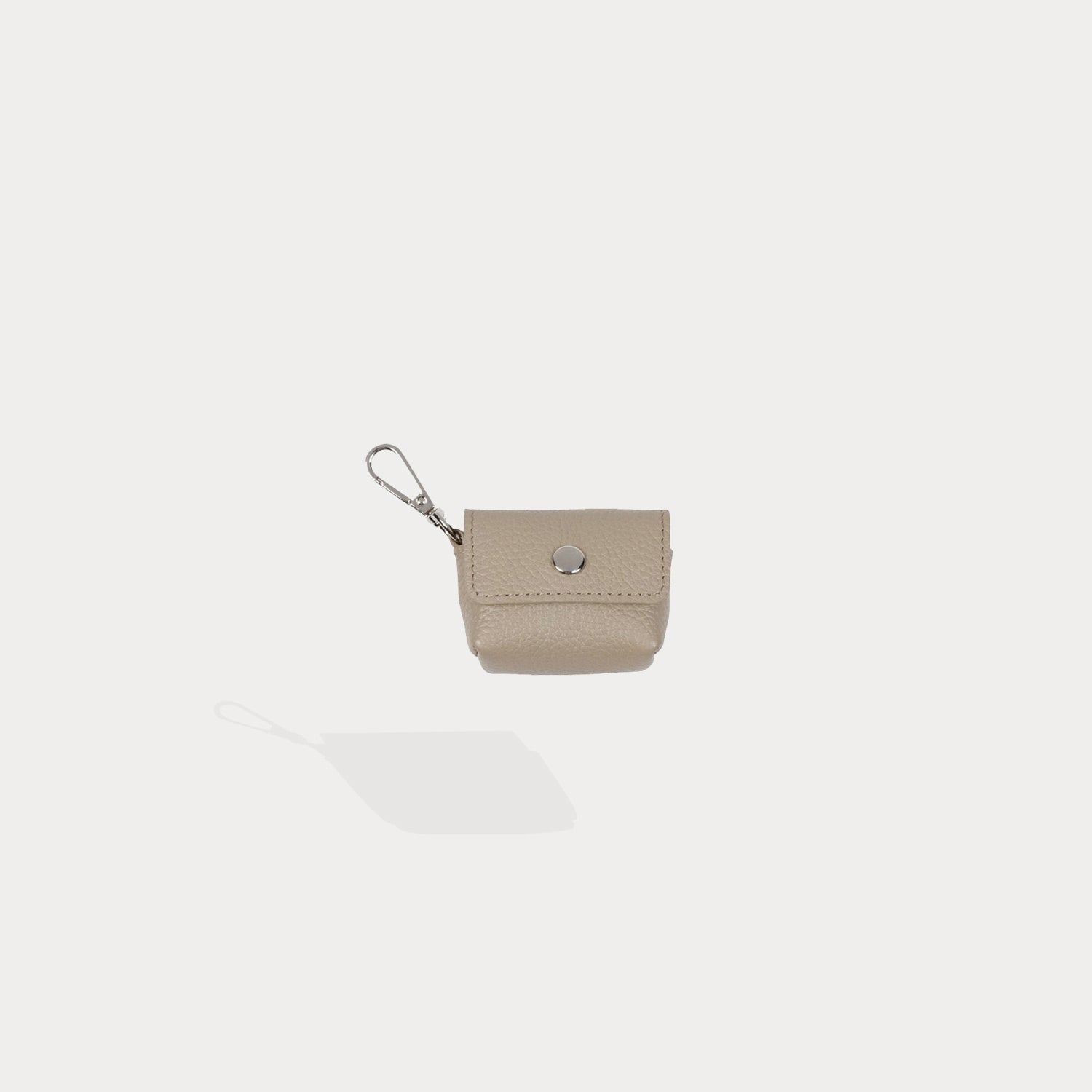 1_1_Avery-AirPod-Clip-On-Pouch---Greige-Silver.jpg