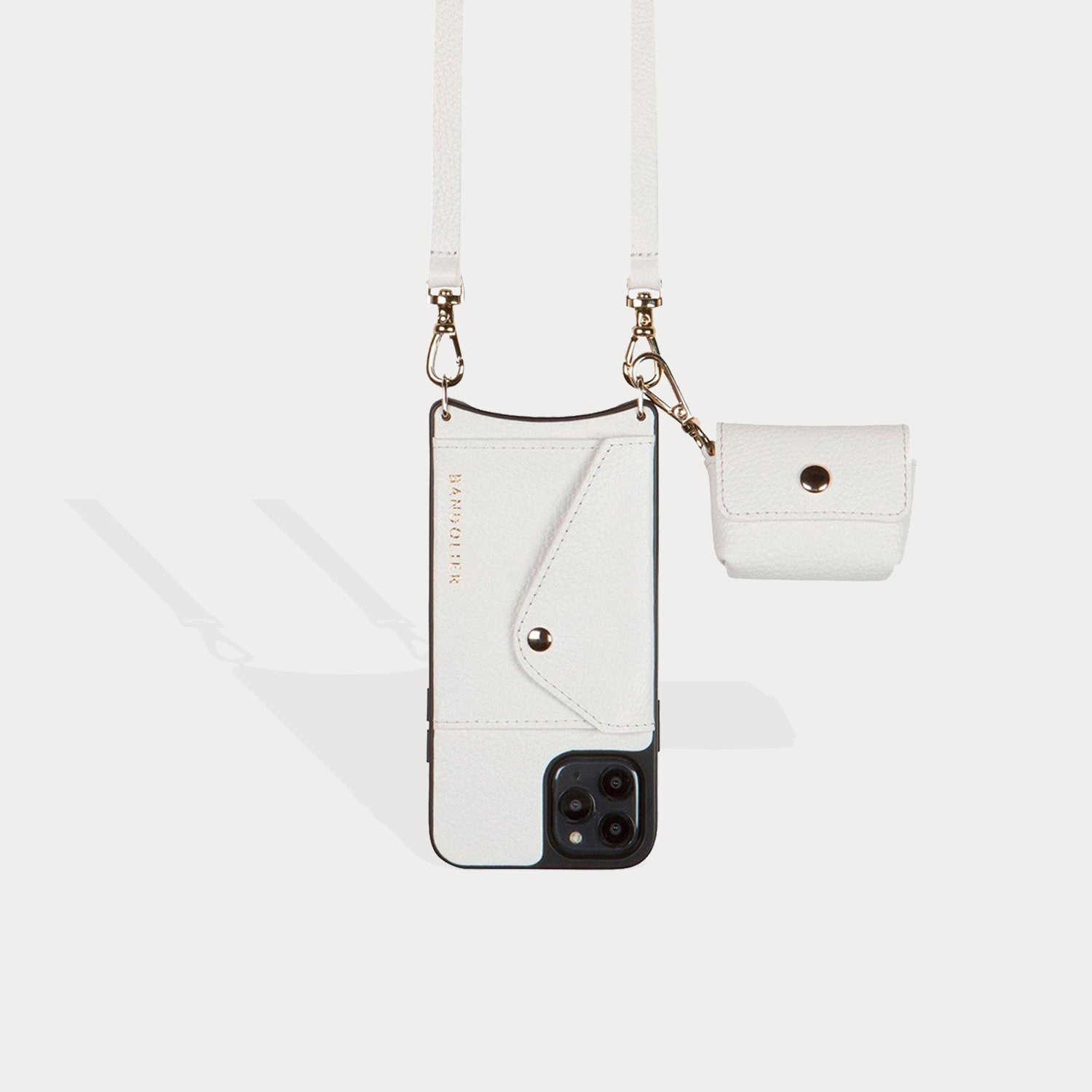 3_3_Avery-AirPod-Clip-On-Pouch---Winter-White-Gold.jpg