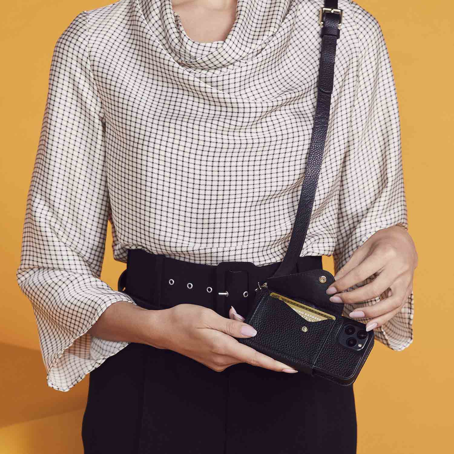 Hailey Folio Pebble Leather Crossbody Bandolier - Black/Gold