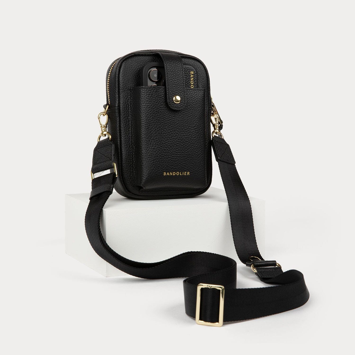 web-df-Bandolier_r1_095A0027_1x1_8beea9bb-82ed-424f-8be7-d568a72abaab.jpg